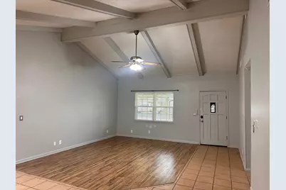 110 Jones Street, Bastrop, TX 78602 - Photo 4