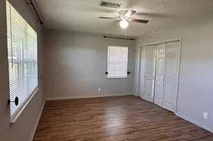 110 Jones St, Bastrop, TX 78602 - Photo 12