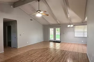 110 Jones St, Bastrop, TX 78602 - Photo 6