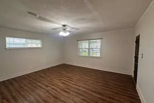 110 Jones St, Bastrop, TX 78602 - Photo 18