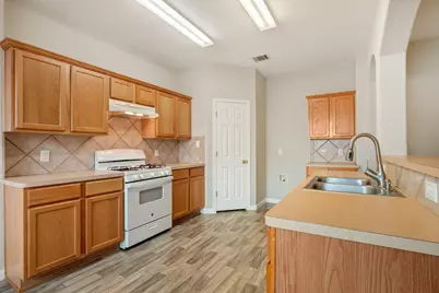 144 Oxford Drive, Kyle, TX 78640 - Photo 8