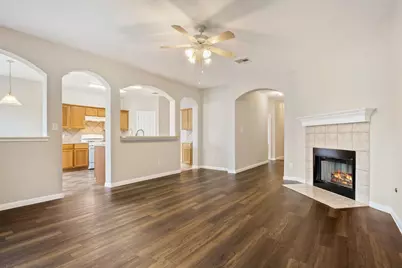 144 Oxford Drive, Kyle, TX 78640 - Photo 4