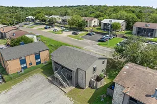 608 Bracewood Cir, San Marcos, TX 78666 - Photo 2