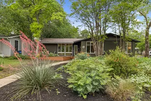 1428 Corona Dr, Austin, TX 78723 - Photo 2