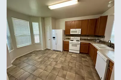 135 Michaelis #B, Kyle, TX 78640 - Photo 6