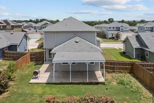 204 Lake Placid Run, Elgin, TX 78621 - Photo 18