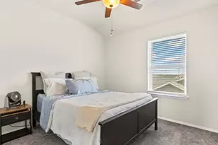 204 Lake Placid Run, Elgin, TX 78621 - Photo 14