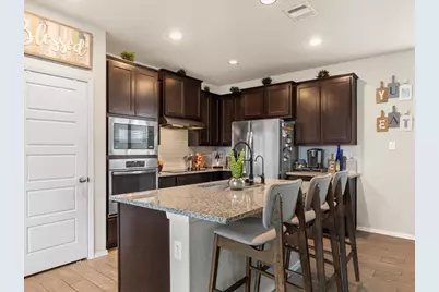 204 Lake Placid Run, Elgin, TX 78621 - Photo 8