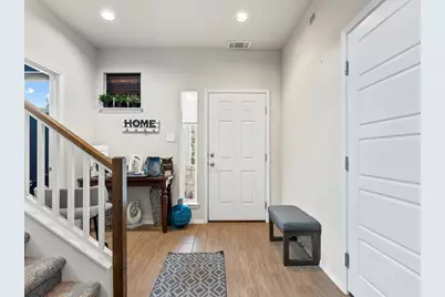 204 Lake Placid Run, Elgin, TX 78621 - Photo 4