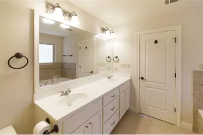 6400 Lakeshore Drive, Lago Vista, TX 78645 - Photo 16