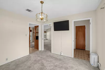 1419 W San Antonio Street, Lockhart, TX 78644 - Photo 14