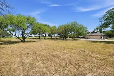 1419 W San Antonio Street, Lockhart, TX 78644 - Photo 30