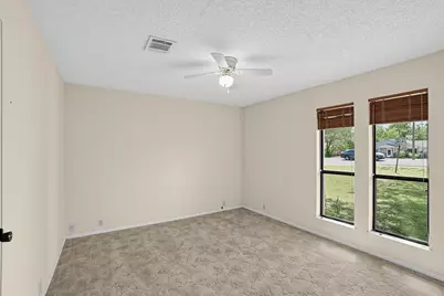 1419 W San Antonio Street, Lockhart, TX 78644 - Photo 18