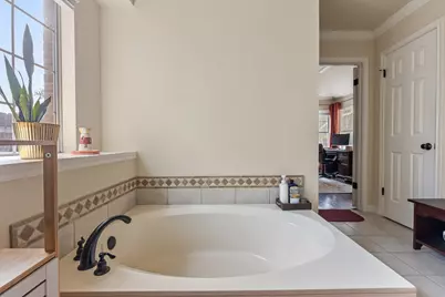 2305 Raintree Path, Round Rock, TX 78664 - Photo 20