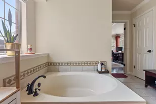2305 Raintree Path, Round Rock, TX 78664 - Photo 20