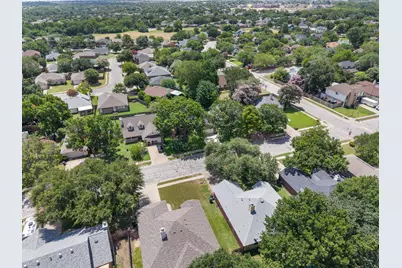 2305 Raintree Path, Round Rock, TX 78664 - Photo 34