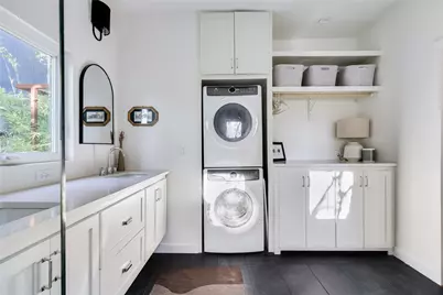 906 E 14th Street #A, Austin, TX 78702 - Photo 26