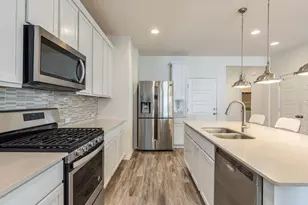 9100 Moonstone Dr, Austin, TX 78729 - Photo 10