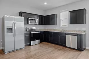 320 Bell Rings Dr, Jarrell, TX 76537 - Photo 10