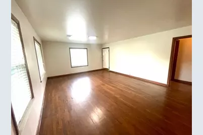 1109 Davis Street, Taylor, TX 76574 - Photo 4