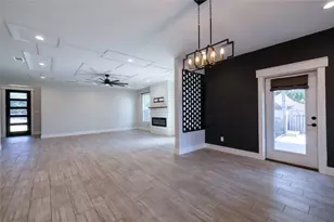 20703 Bonanza St, Lago Vista, TX 78645 - Photo 12