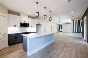 20703 Bonanza St, Lago Vista, TX 78645 - Photo 10