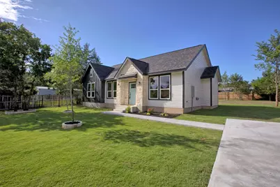 109 Creekside Drive, Bastrop, TX 78602 - Photo 2