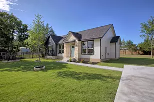 109 Creekside Dr, Bastrop, TX 78602 - Photo 2