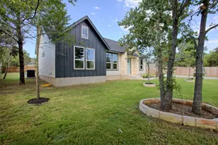 109 Creekside Dr, Bastrop, TX 78602 - Photo 4