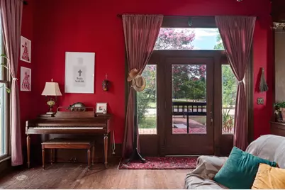 124 N Hamilton Street, Gonzales, TX 78629 - Photo 6