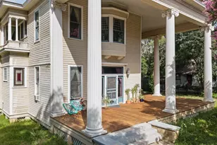 124 N Hamilton St, Gonzales, TX 78629 - Photo 2