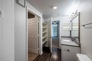 12215 Hunters Chase Dr, Austin, TX 78729 - Photo 18