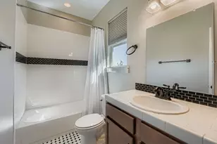 2709 E 13th St, Austin, TX 78702 - Photo 16