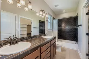 2709 E 13th St, Austin, TX 78702 - Photo 14