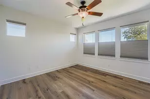 2709 E 13th St, Austin, TX 78702 - Photo 12