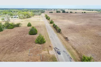 2054 County Road 334, Rockdale, TX 76567 - Photo 30