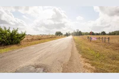 2054 County Road 334, Rockdale, TX 76567 - Photo 2