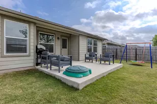 404 Cassandra Dr, Hutto, TX 78634 - Photo 36