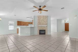1902 Hollow Tree Blvd, Round Rock, TX 78681 - Photo 14