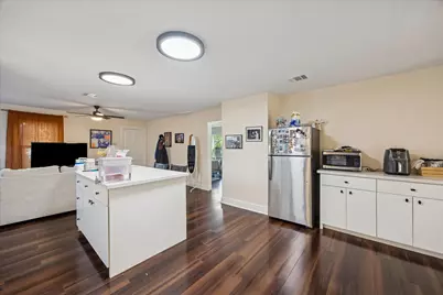 907 E 53rd Street, Austin, TX 78751 - Photo 8