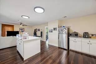 907 E 53rd St, Austin, TX 78751 - Photo 8