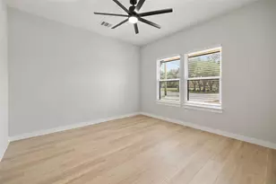 705 Sloan St, Taylor, TX 76574 - Photo 28