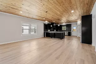 705 Sloan St, Taylor, TX 76574 - Photo 10