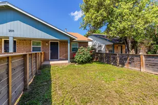 2011 E Stassney Ln, Austin, TX 78744 - Photo 2