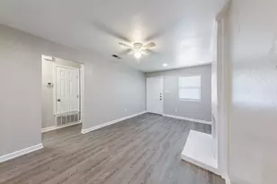 2011 E Stassney Ln, Austin, TX 78744 - Photo 6