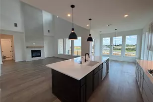 120 Clancy Dr, Liberty Hill, TX 78642 - Photo 4