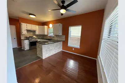 2007 E 10th Street #A, Austin, TX 78702 - Photo 6