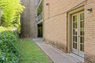 620 S 1st St, Austin, TX 78704 - Photo 16