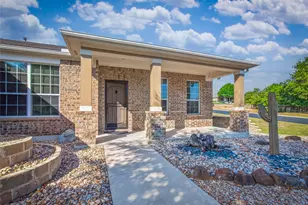 435 Davis Mountain Cir, Georgetown, TX 78633 - Photo 2