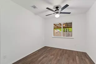 5307 Village Trail, Austin, TX 78744 - Photo 14